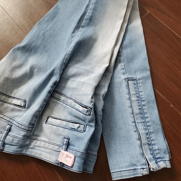 Pants - Picture 2 of 8